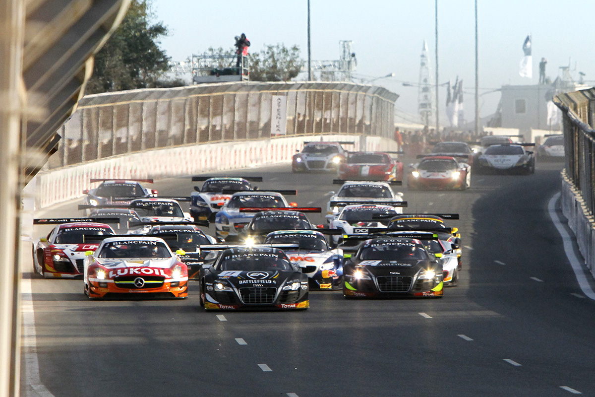 Thrilling finale of the 2014 Blancpain Sprint Series at the Baku