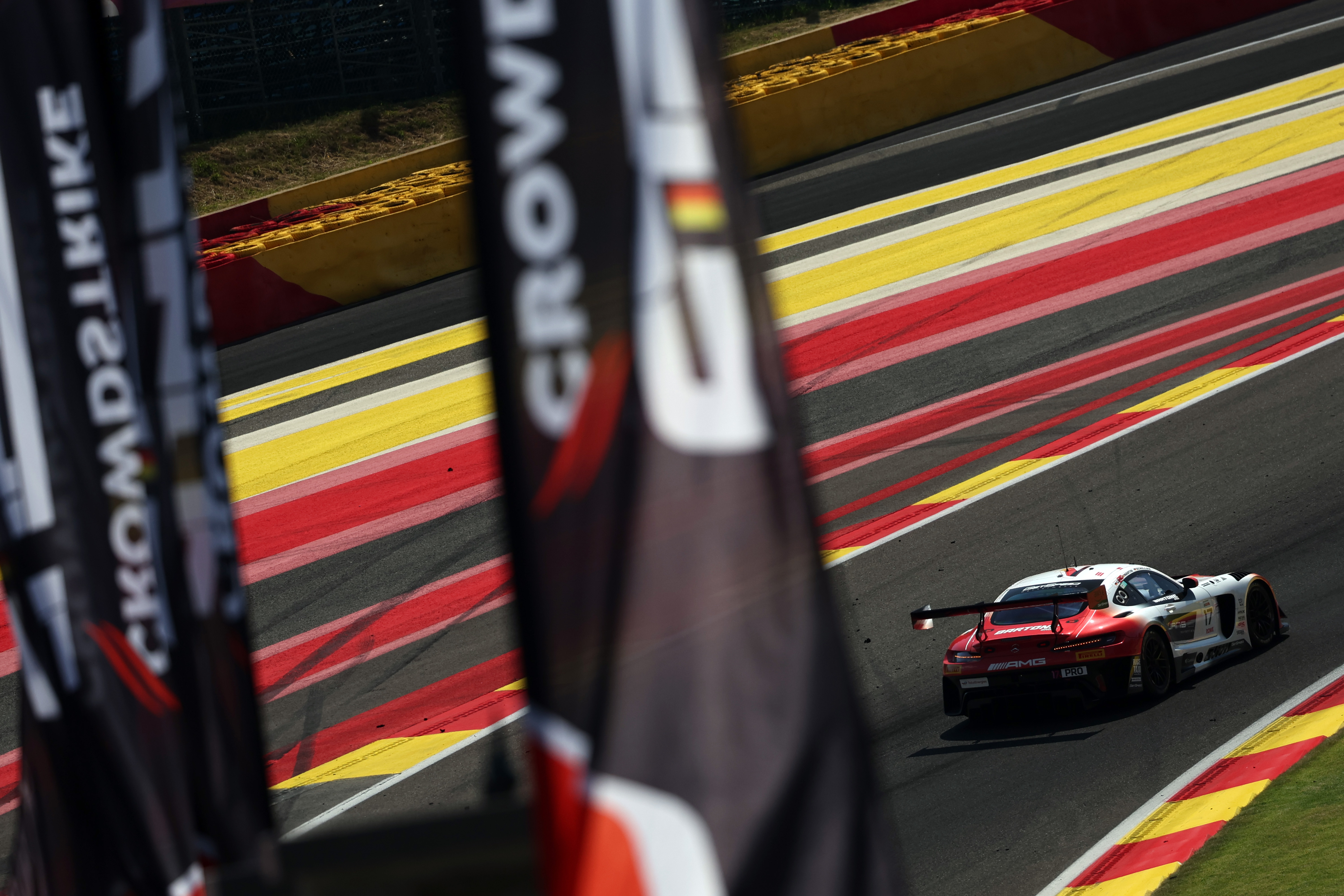 QUALIFYING: Mercedes-AMG Team GetSpeed leads 32-car field into Superpole