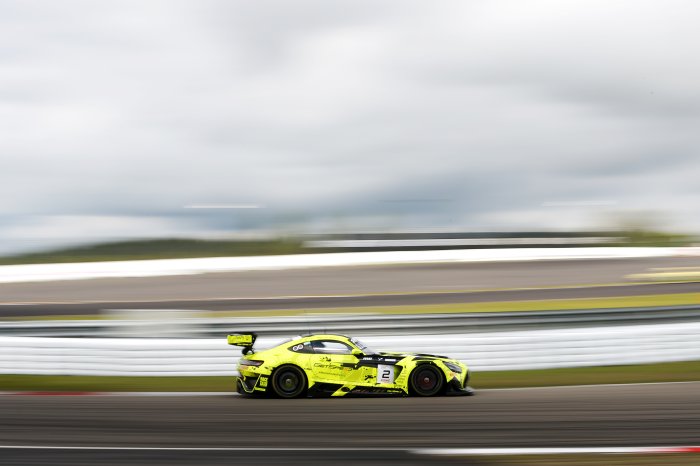 Gounon paces Friday testing at the Nürburgring