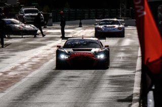 Free Practice 1, Pitlane
