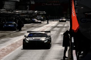 Free Practice 1, Pitlane
