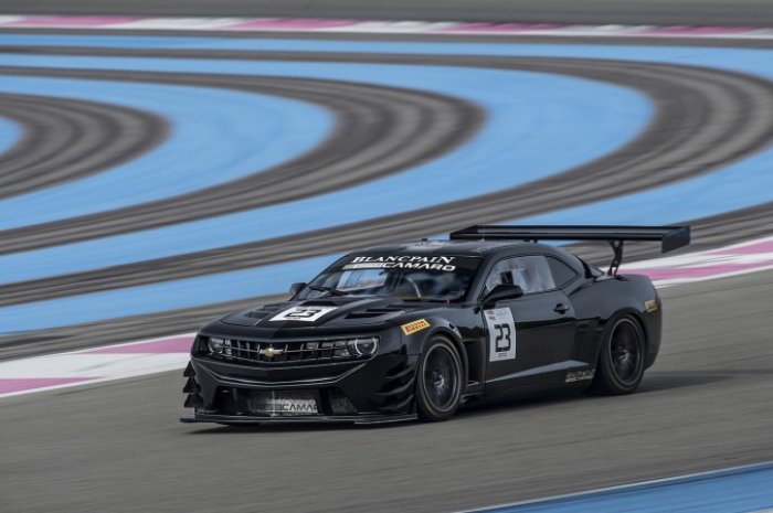 Fascinating first day of testing for the Blancpain GT Series